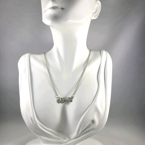 Queen Emblem Necklace - Picture 7 of 8